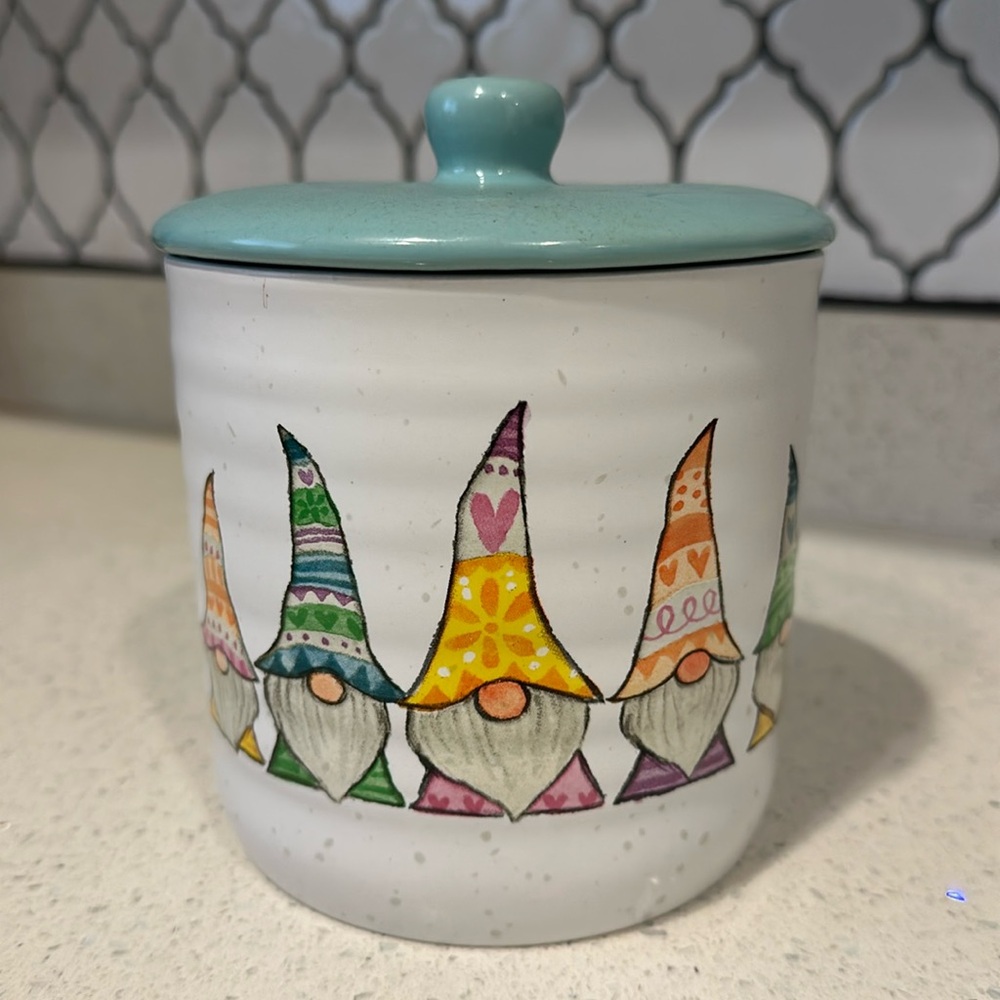Carrot patch Cottage Gnome Jar